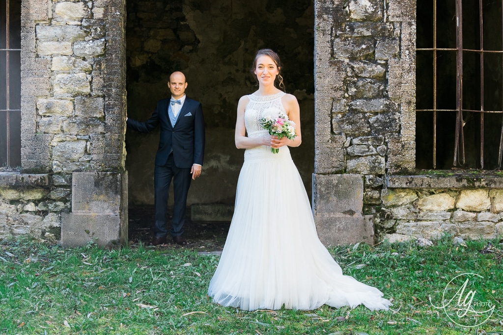 Futurs mariés dans l'orangerie du Château