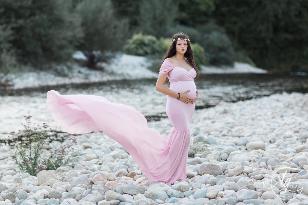 robe de grossesse en pret pour photo