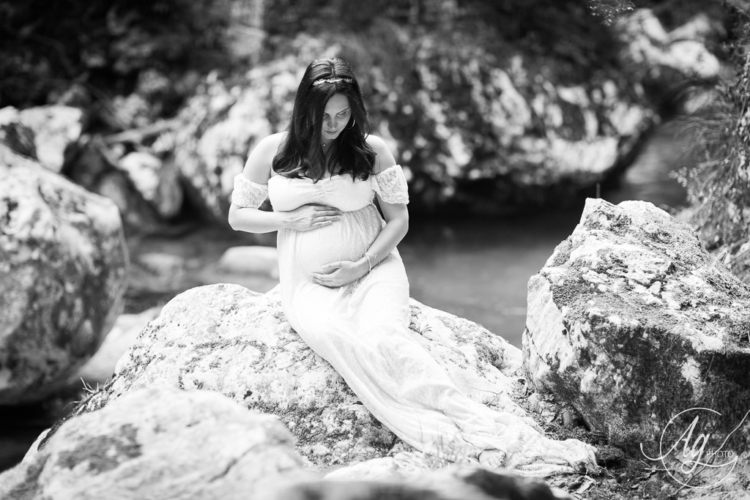 Séance grossesse en extérieur - Photographe sur Saint-Marcellin/Saint-Sauveur